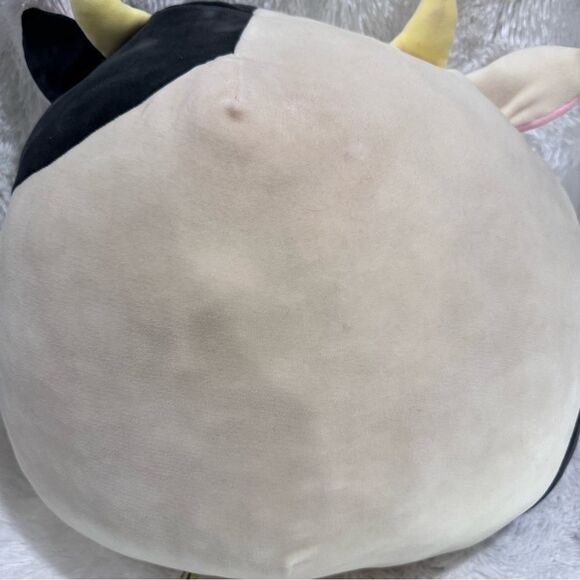 Squishmallows OG Connor the Cow 16 inch - Picture 6 of 13